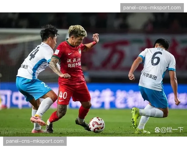 梅州客家1-0小胜青岛西海岸,科索维奇打入制胜球 梅州客家1-0小胜青岛西海岸,科索维奇打入制胜球