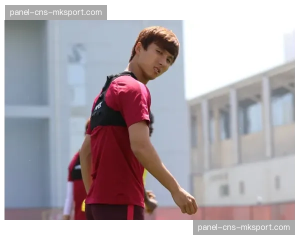 特写:伤病复出首战,英国老将夏洛特·沃辛顿赛前独自冥想