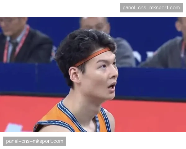 上海客场90-89险胜广州豪取20连胜，王哲林20+16统治内线